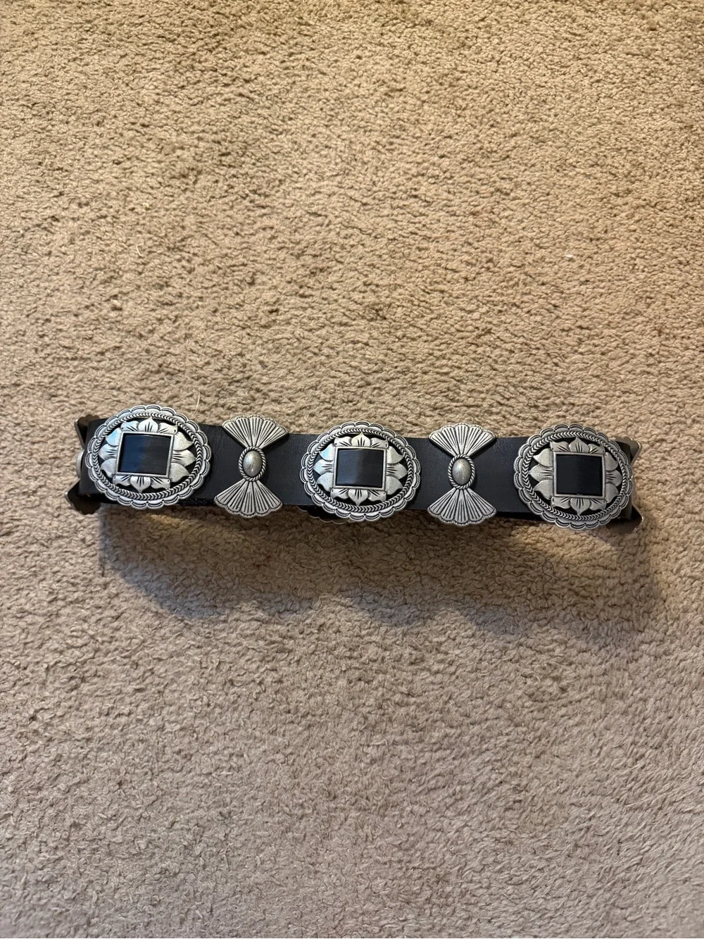 NEW Wonderwest Black and Silver Western Concho Leather Belt Size Medium